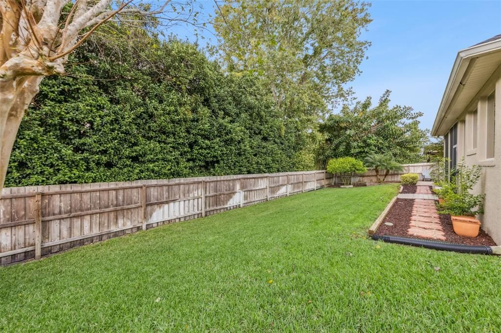 合同活跃: $550,000 (3 贝兹, 2 浴室, 2447 平方英尺)