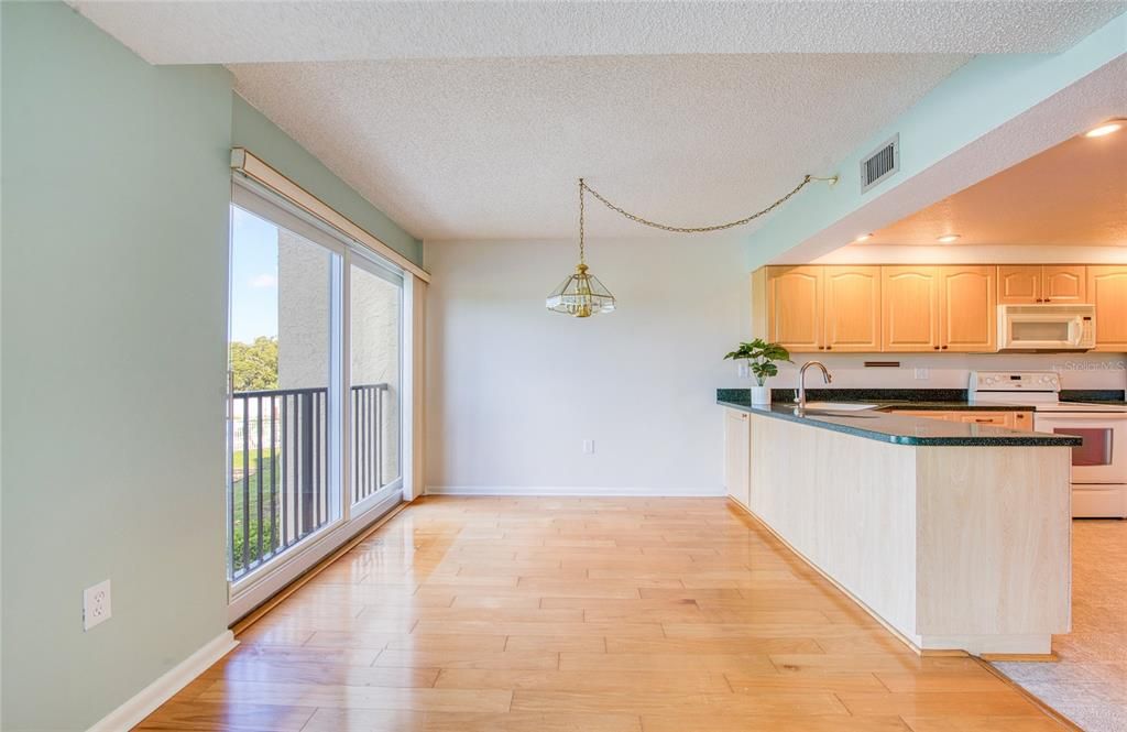 For Sale: $244,900 (2 beds, 2 baths, 1440 Square Feet)