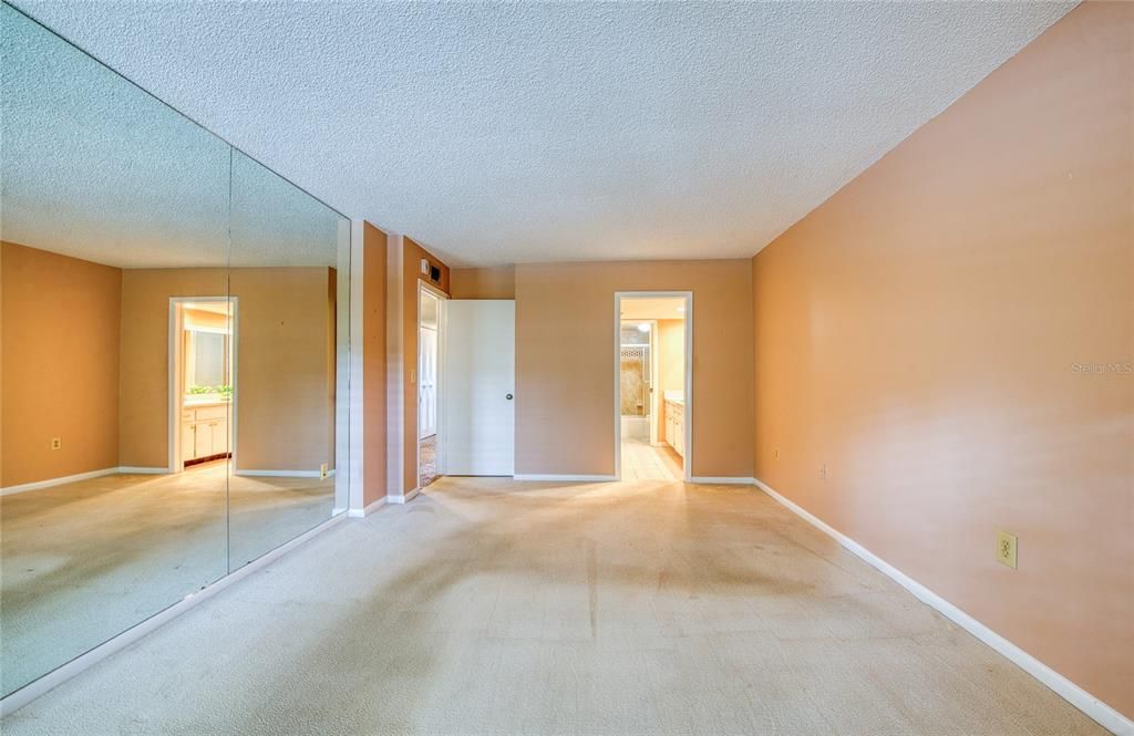 For Sale: $244,900 (2 beds, 2 baths, 1440 Square Feet)