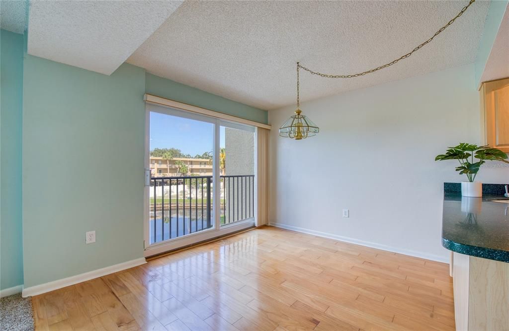 For Sale: $244,900 (2 beds, 2 baths, 1440 Square Feet)