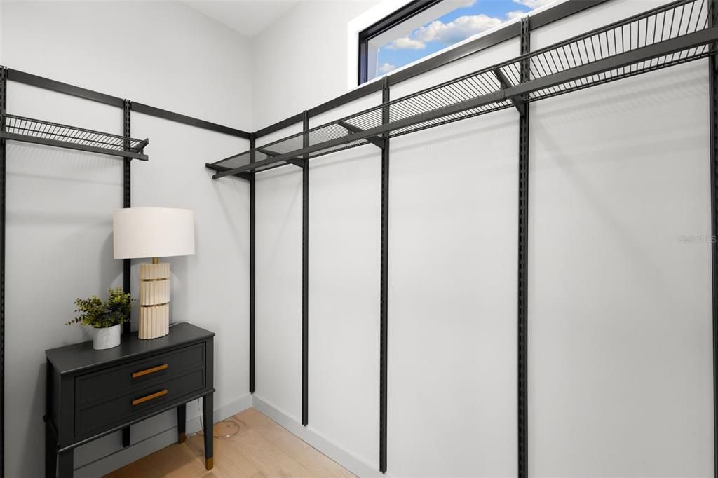 For Sale: $795,000 (3 beds, 3 baths, 1875 Square Feet)