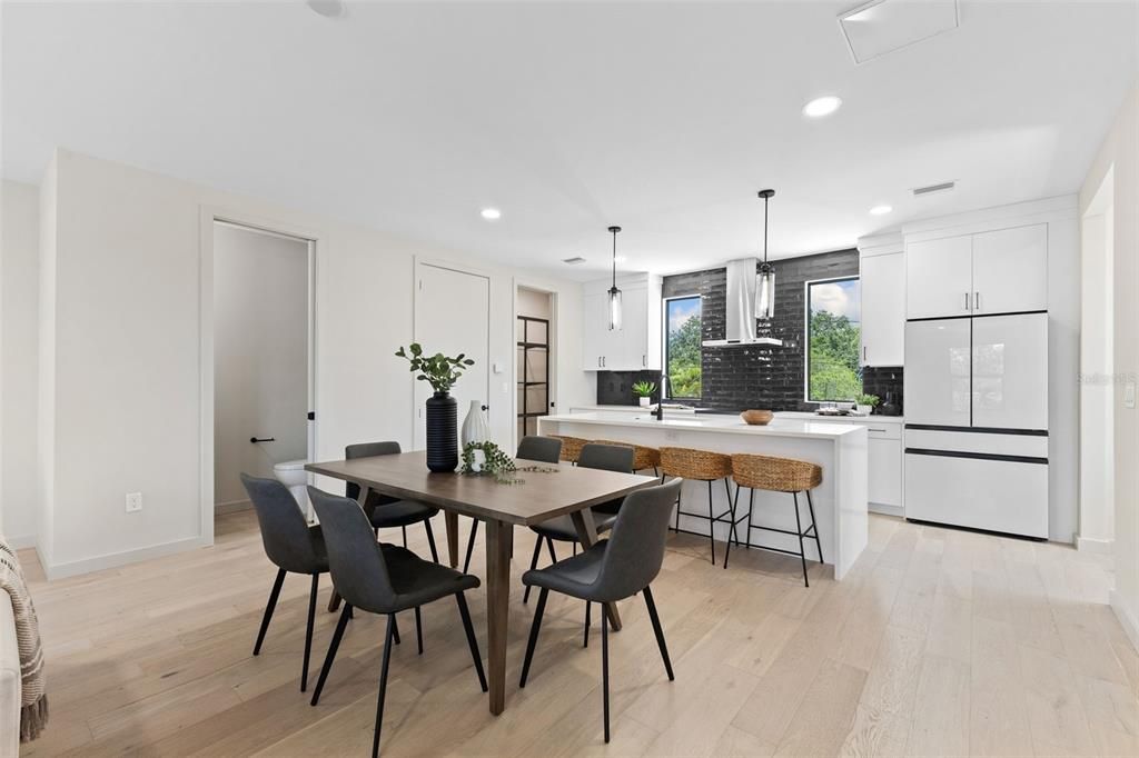 For Sale: $795,000 (3 beds, 3 baths, 1875 Square Feet)