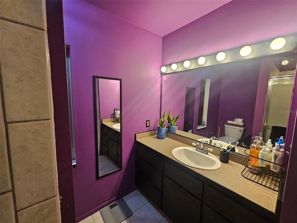 Active With Contract: $300,000 (2 beds, 3 baths, 2584 Square Feet)