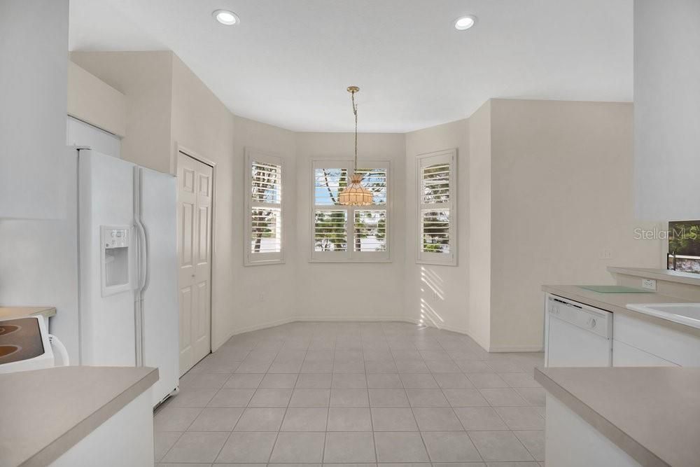 En Venta: $400,000 (3 camas, 2 baños, 1928 Pies cuadrados)