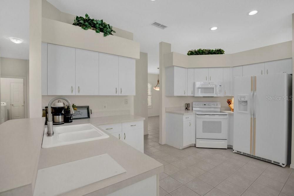 En Venta: $400,000 (3 camas, 2 baños, 1928 Pies cuadrados)