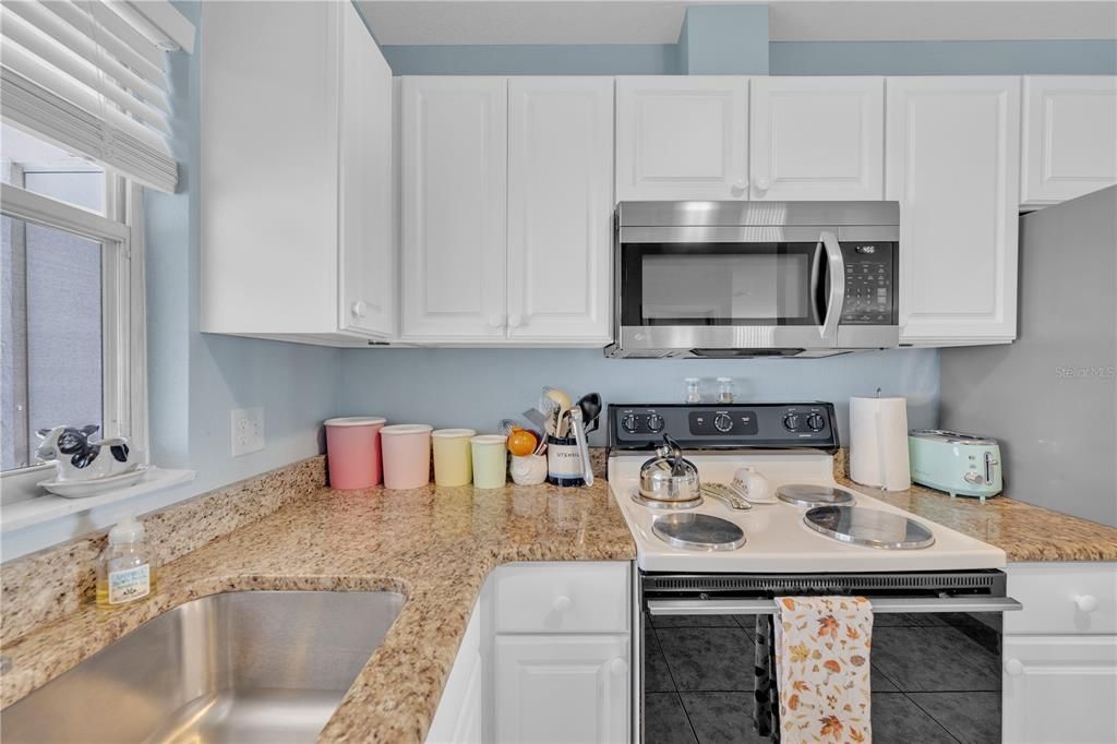 For Rent: $2,800 (2 beds, 2 baths, 1312 Square Feet)