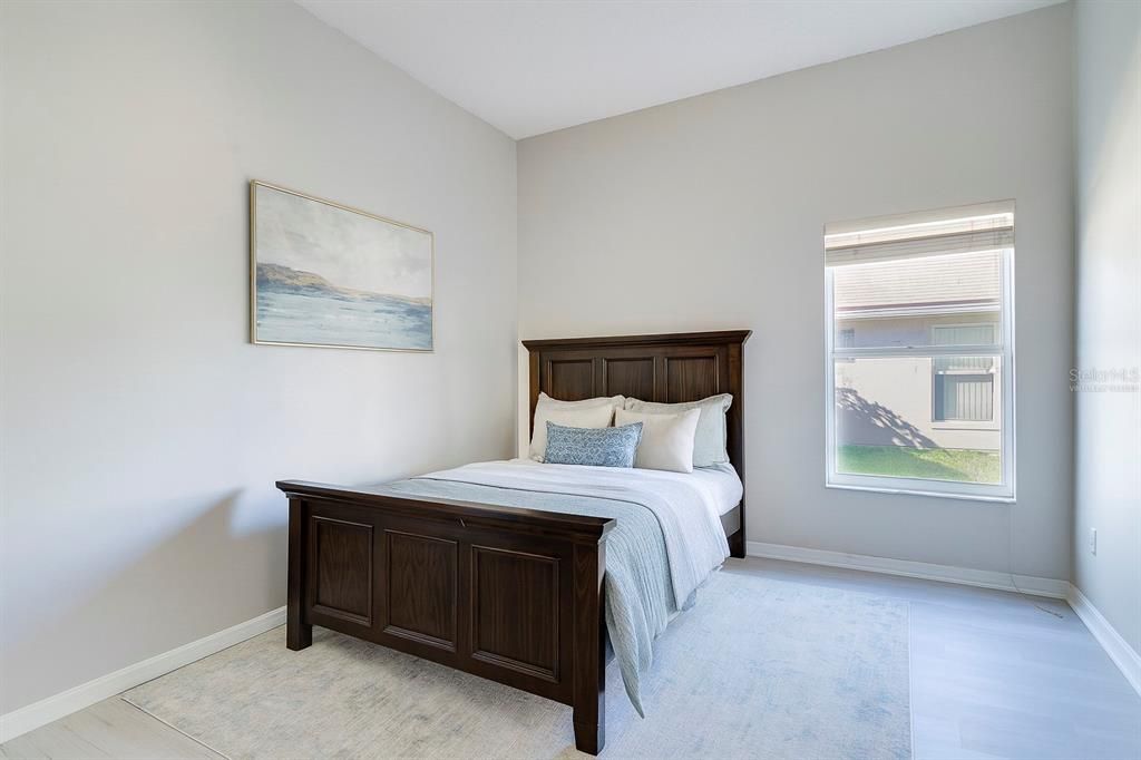 Active With Contract: $460,000 (5 beds, 2 baths, 2628 Square Feet)