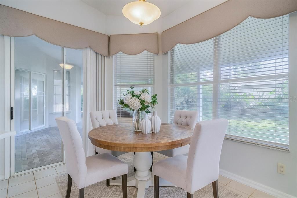 Active With Contract: $460,000 (5 beds, 2 baths, 2628 Square Feet)