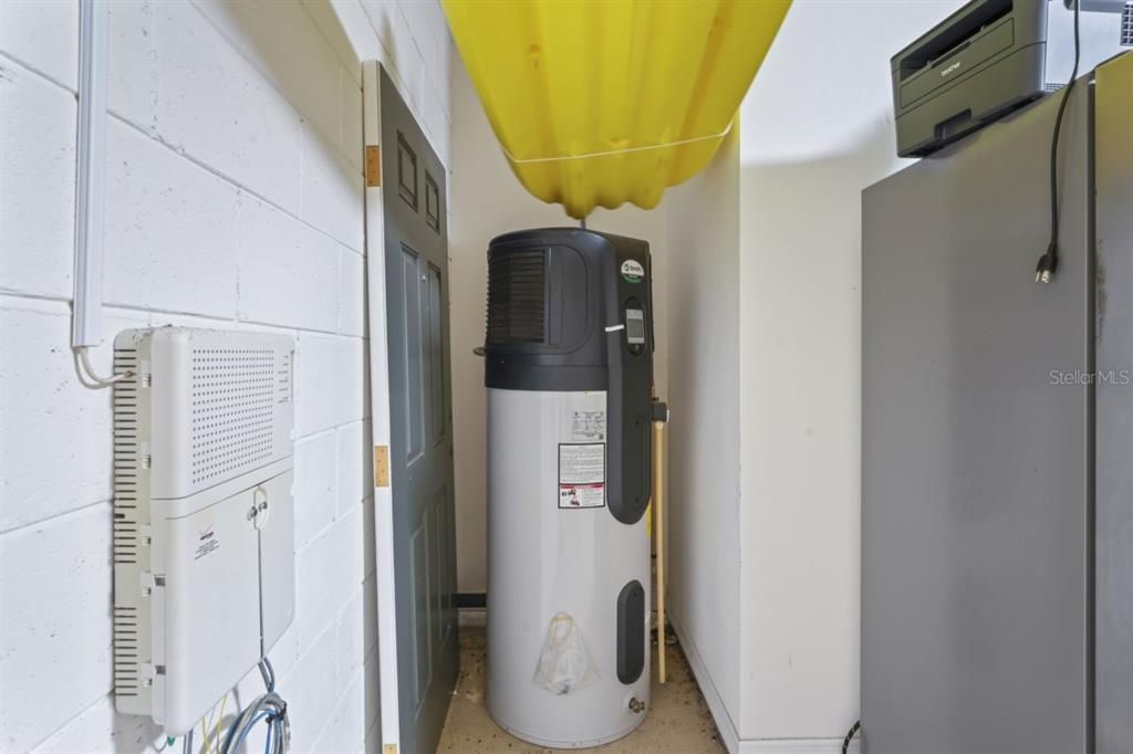 Active With Contract: $369,000 (3 beds, 2 baths, 1740 Square Feet)