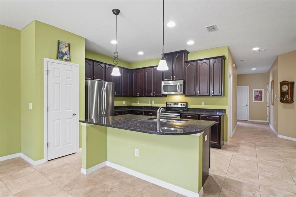 Active With Contract: $369,000 (3 beds, 2 baths, 1740 Square Feet)