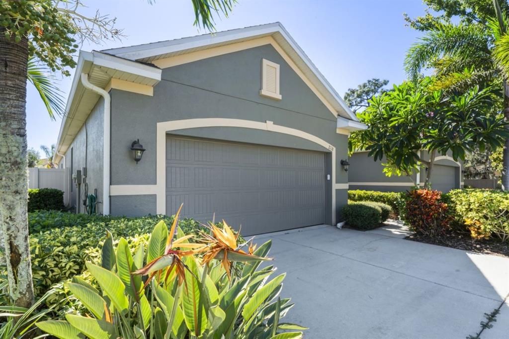 Active With Contract: $369,000 (3 beds, 2 baths, 1740 Square Feet)