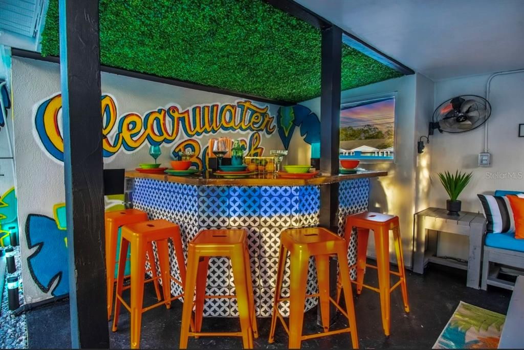 合同活跃: $525,000 (4 贝兹, 2 浴室, 1350 平方英尺)