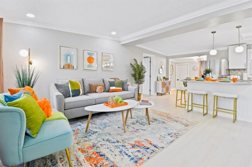 合同活跃: $525,000 (4 贝兹, 2 浴室, 1350 平方英尺)