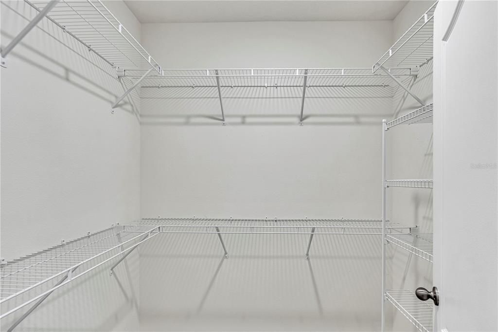 For Rent: $2,500 (3 beds, 2 baths, 1706 Square Feet)