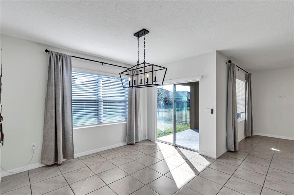 For Rent: $2,500 (3 beds, 2 baths, 1706 Square Feet)