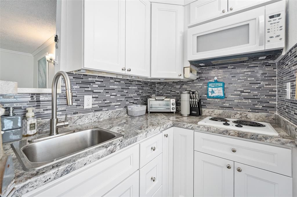 Active With Contract: $150,000 (1 beds, 1 baths, 478 Square Feet)