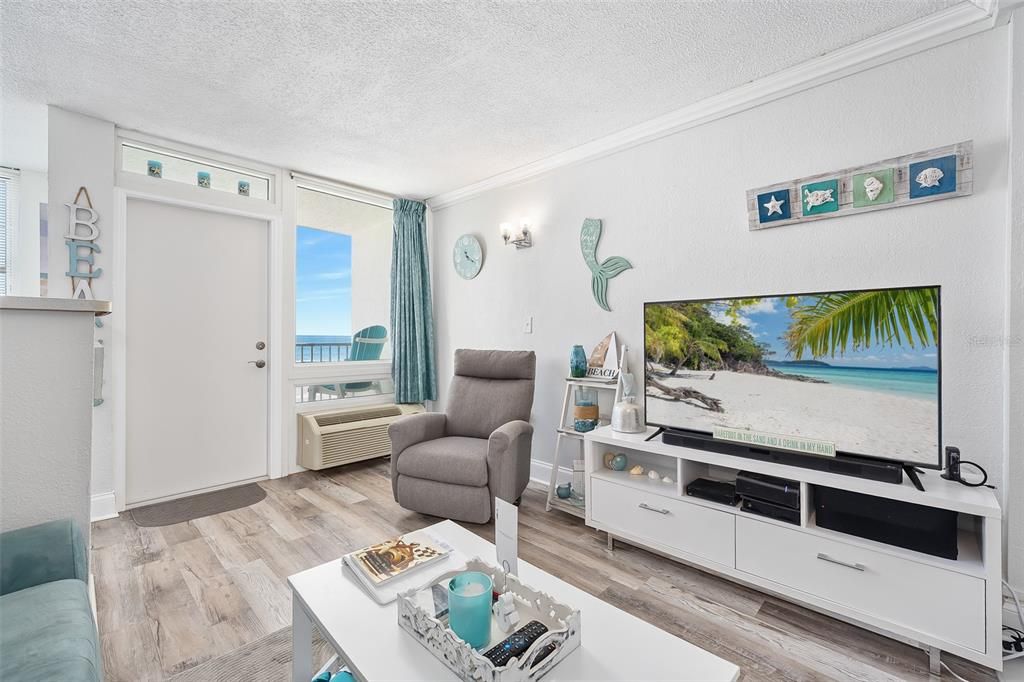 Active With Contract: $150,000 (1 beds, 1 baths, 478 Square Feet)