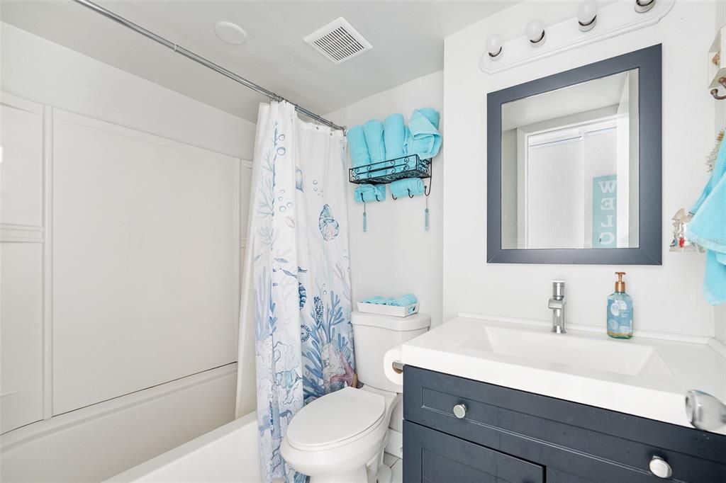 Active With Contract: $150,000 (1 beds, 1 baths, 478 Square Feet)