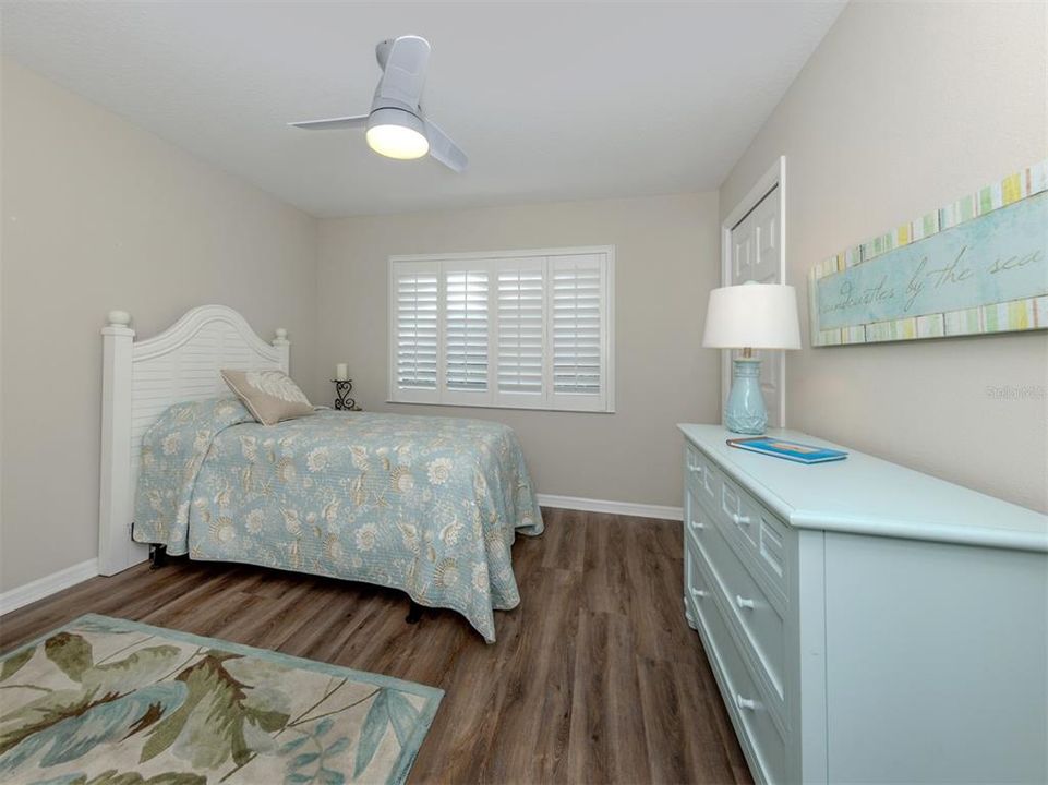 合同活跃: $484,000 (3 贝兹, 2 浴室, 1710 平方英尺)