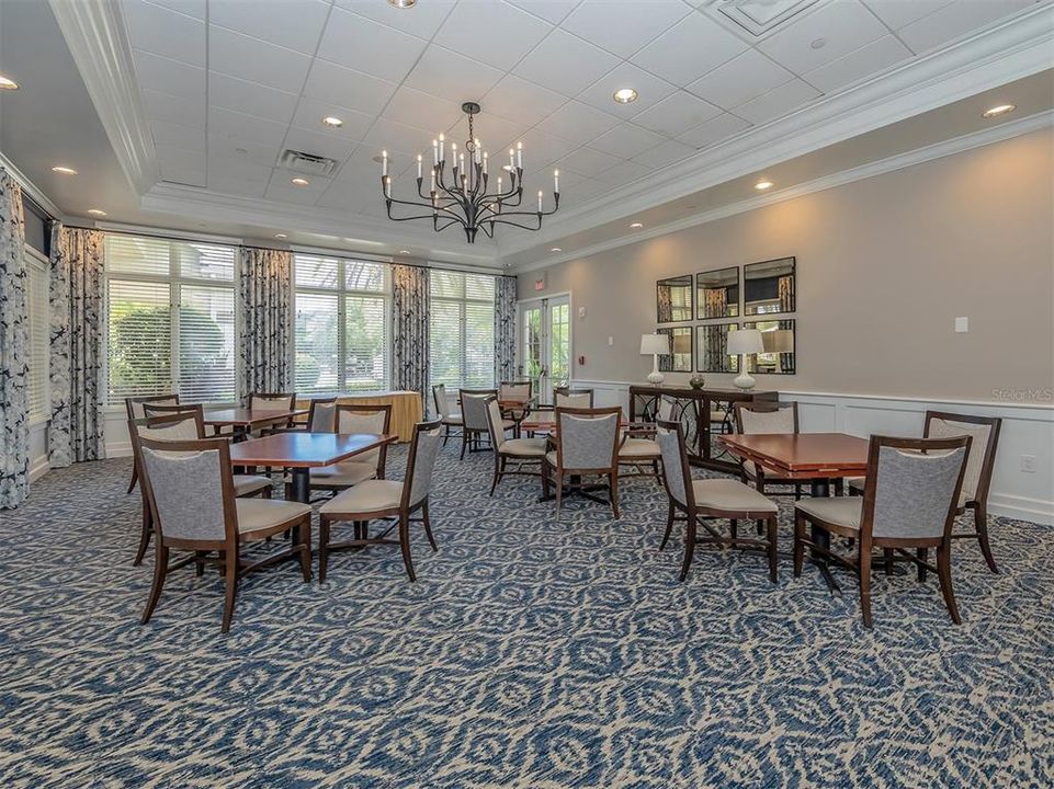 合同活跃: $484,000 (3 贝兹, 2 浴室, 1710 平方英尺)