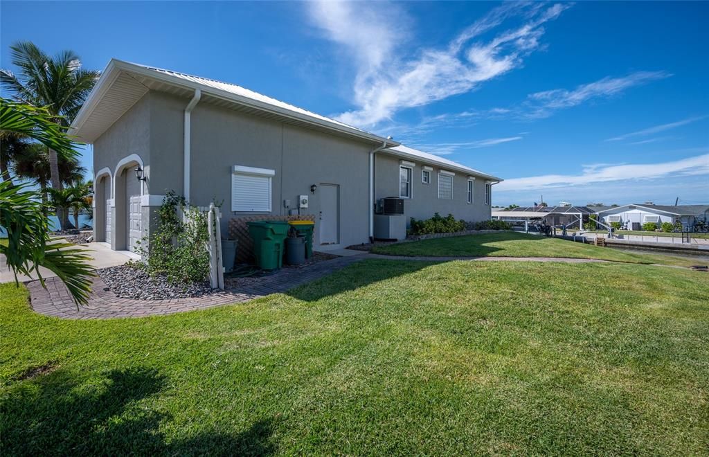 待售: $1,200,000 (3 贝兹, 3 浴室, 2159 平方英尺)