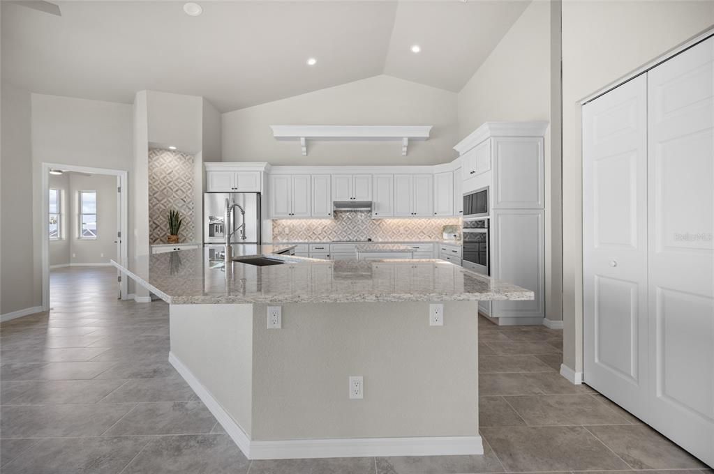 待售: $1,200,000 (3 贝兹, 3 浴室, 2159 平方英尺)