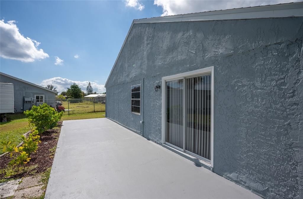 Под контрактом: $175,000 (3 спален, 2 ванн, 1336 Квадратных фут)