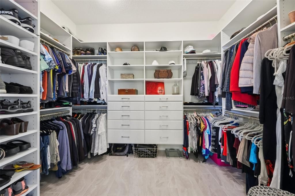 En Venta: $569,000 (3 camas, 2 baños, 1939 Pies cuadrados)