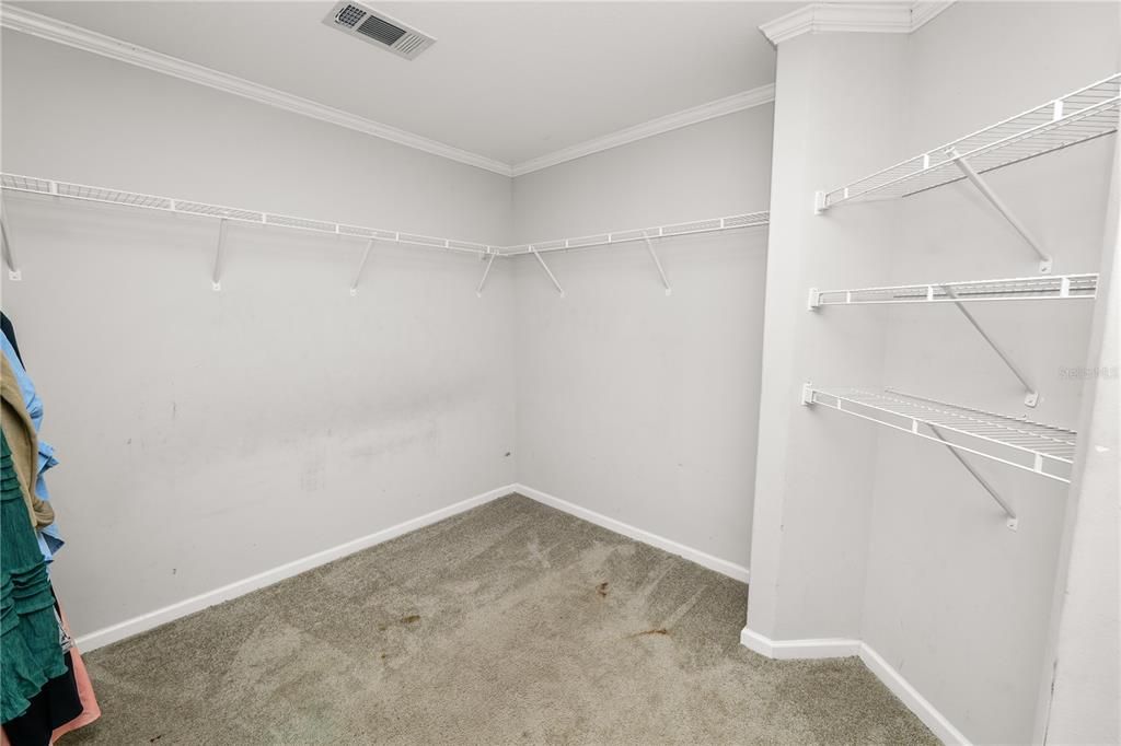 En Venta: $329,000 (4 camas, 2 baños, 2310 Pies cuadrados)