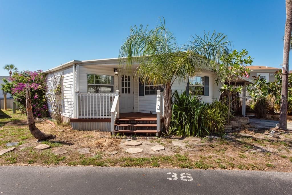 待售: $95,000 (1 贝兹, 1 浴室, 700 平方英尺)