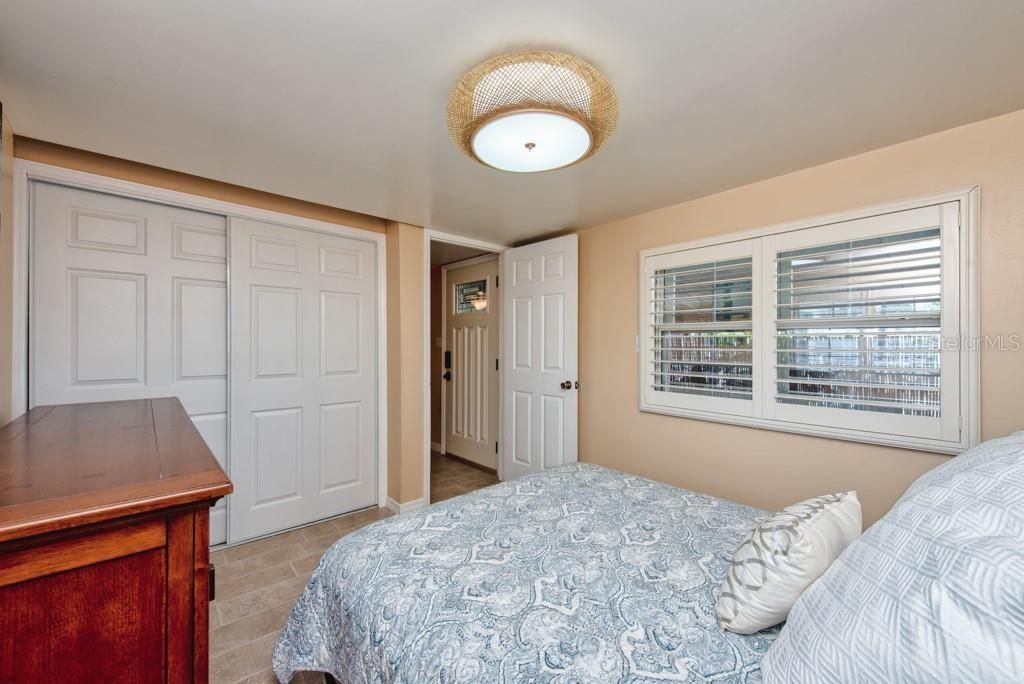 待售: $95,000 (1 贝兹, 1 浴室, 700 平方英尺)