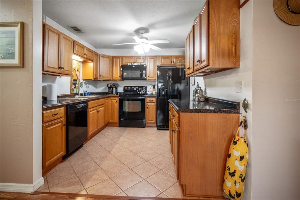 For Sale: $294,000 (3 beds, 2 baths, 1220 Square Feet)