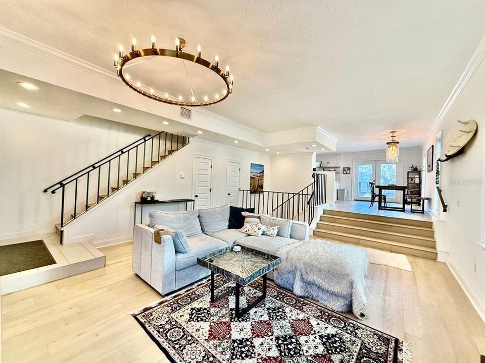 出租: $5,500 (2 贝兹, 2 浴室, 2156 平方英尺)