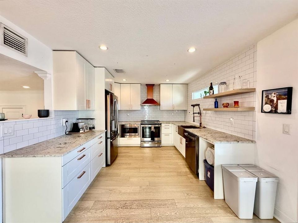 出租: $5,500 (2 贝兹, 2 浴室, 2156 平方英尺)