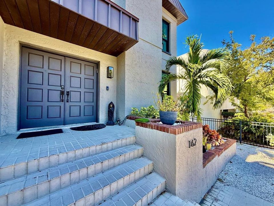 出租: $5,500 (2 贝兹, 2 浴室, 2156 平方英尺)