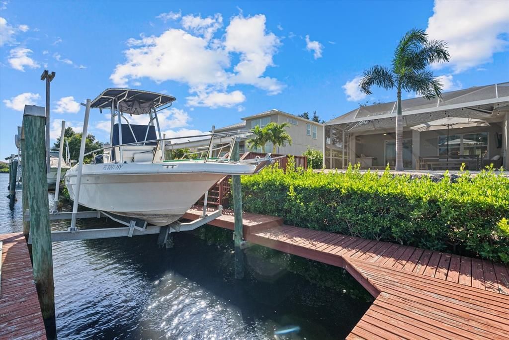 For Sale: $1,275,000 (3 beds, 2 baths, 2151 Square Feet)