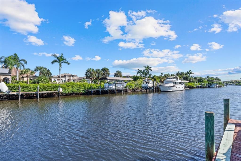 For Sale: $1,275,000 (3 beds, 2 baths, 2151 Square Feet)