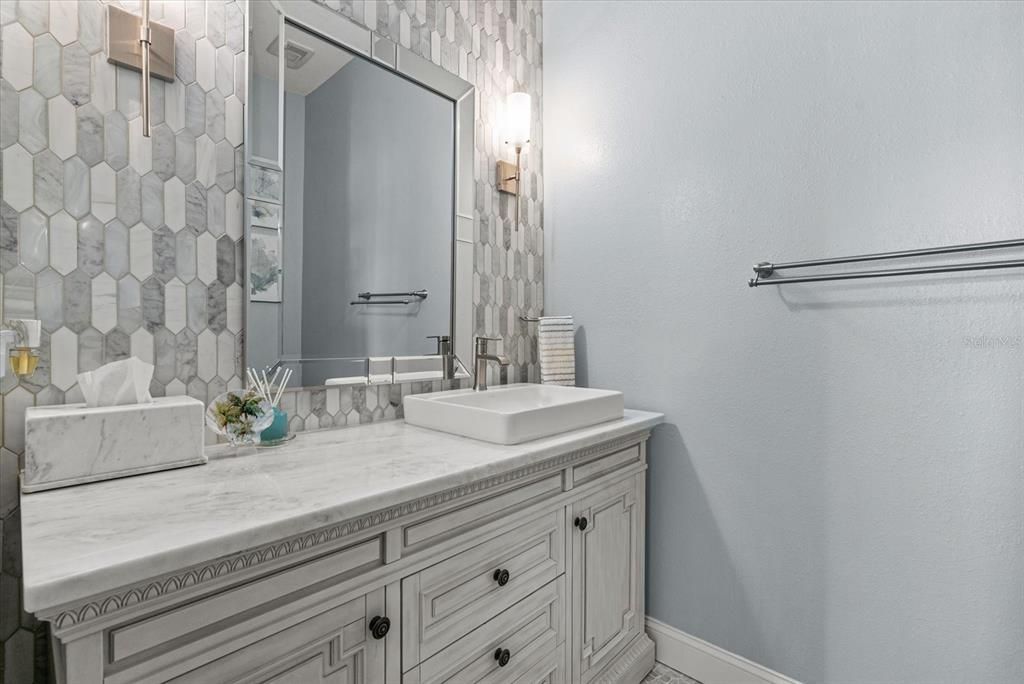 For Sale: $1,275,000 (3 beds, 2 baths, 2151 Square Feet)