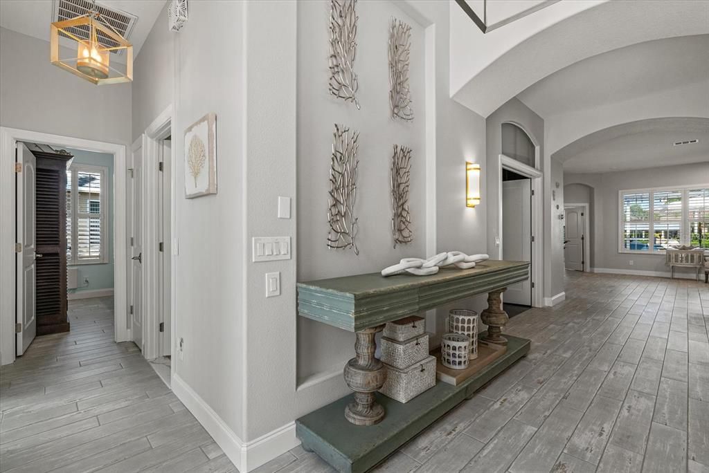 For Sale: $1,275,000 (3 beds, 2 baths, 2151 Square Feet)