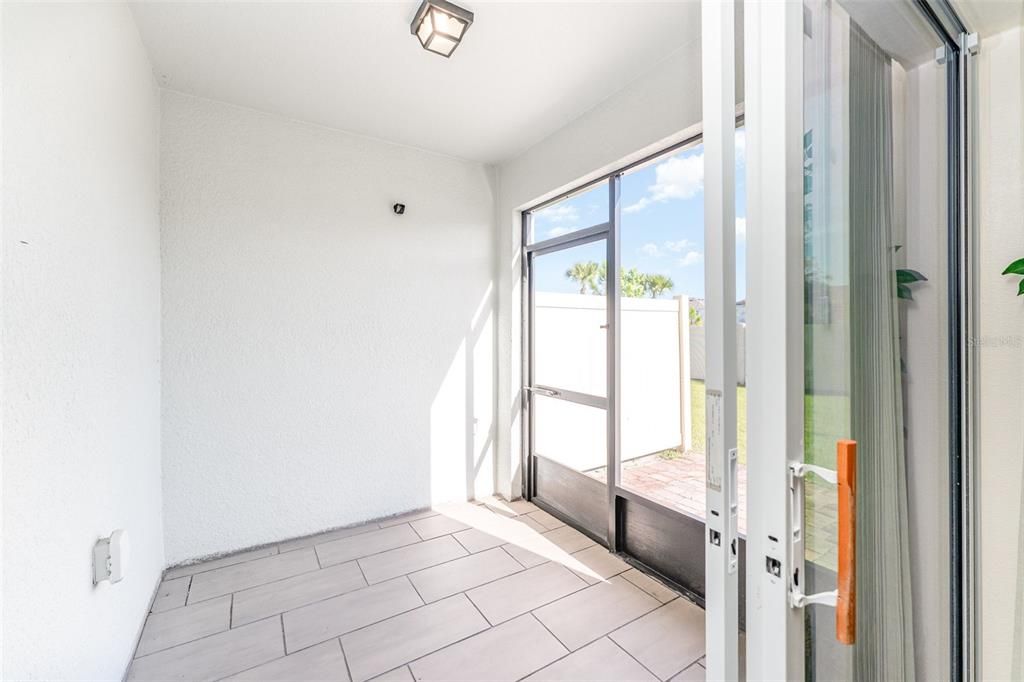 For Sale: $375,000 (4 beds, 2 baths, 1918 Square Feet)