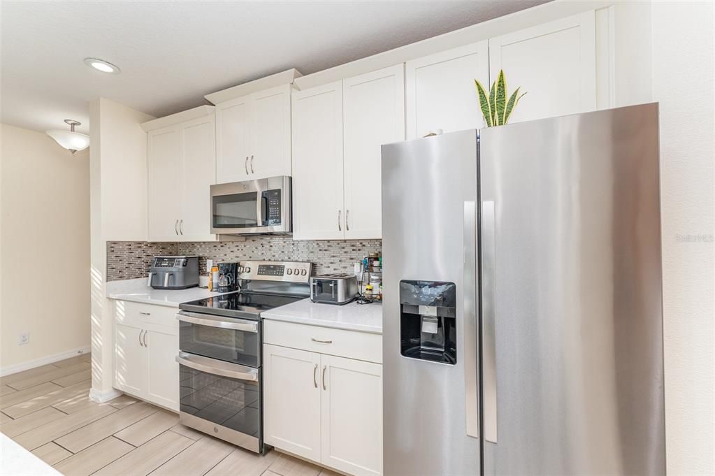 For Sale: $375,000 (4 beds, 2 baths, 1918 Square Feet)