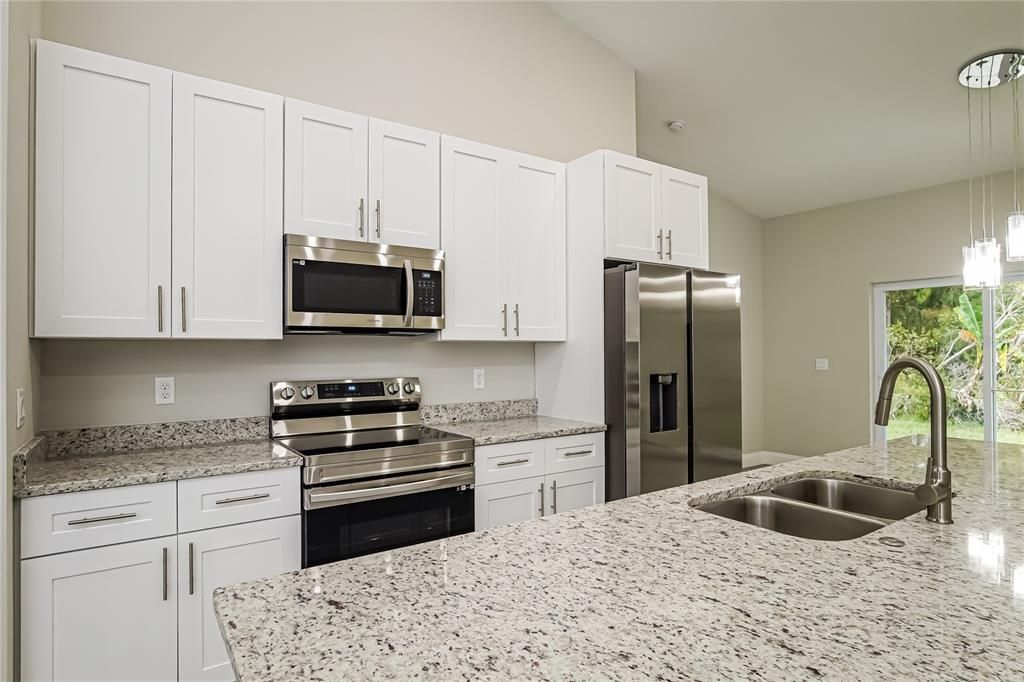 For Rent: $1,885 (4 beds, 2 baths, 1826 Square Feet)