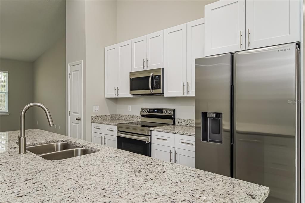 For Rent: $1,885 (4 beds, 2 baths, 1826 Square Feet)