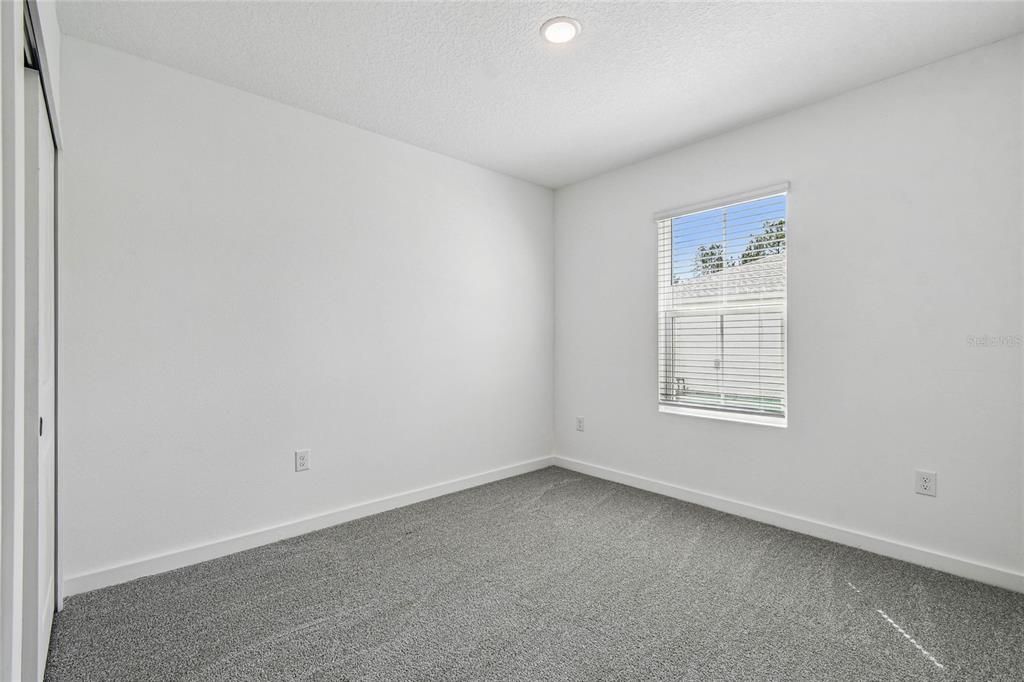 For Sale: $289,990 (4 beds, 2 baths, 1833 Square Feet)