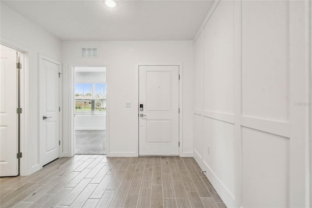 For Sale: $289,990 (4 beds, 2 baths, 1833 Square Feet)