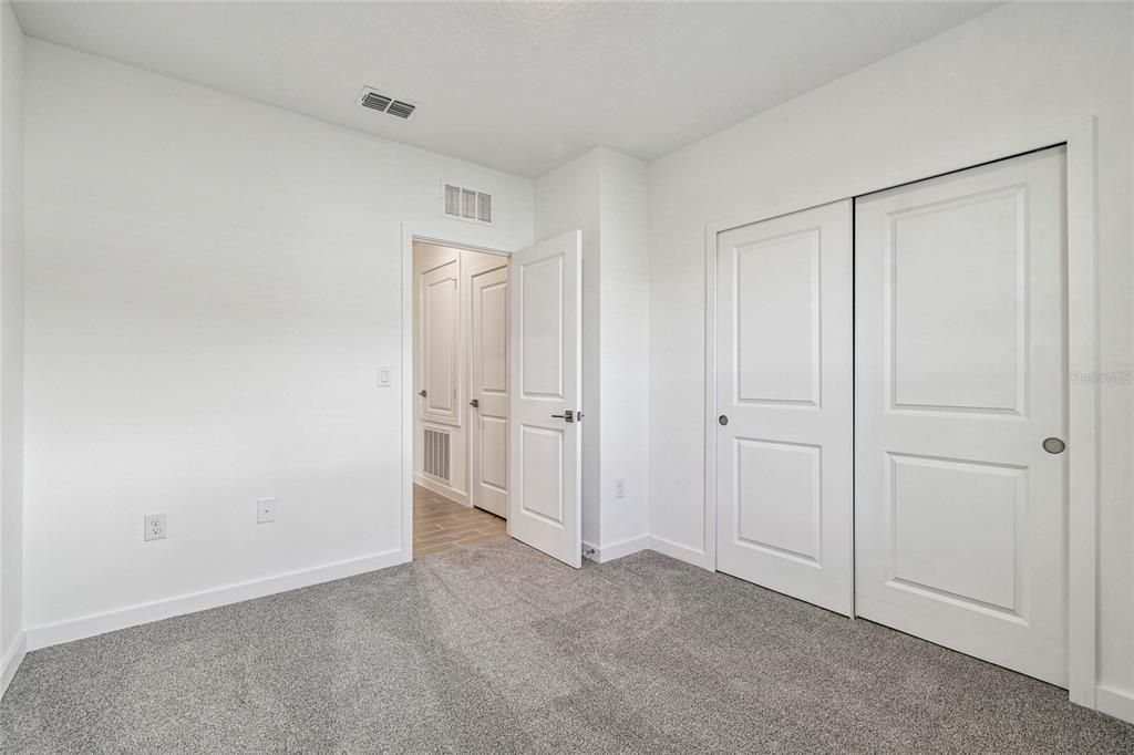 For Sale: $289,990 (4 beds, 2 baths, 1833 Square Feet)