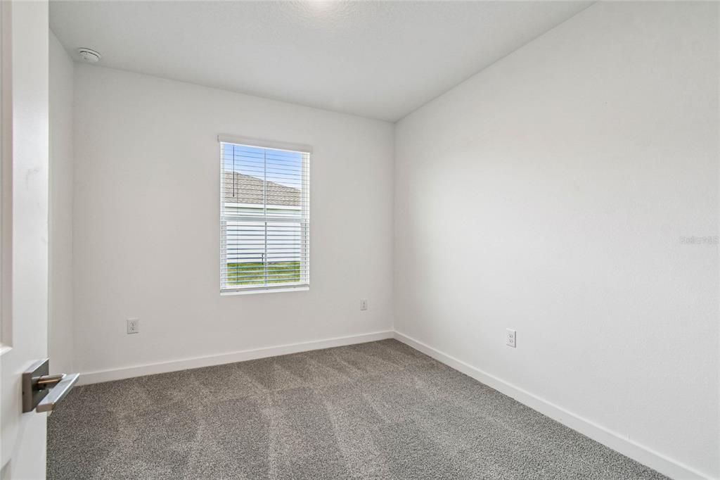 For Sale: $289,990 (4 beds, 2 baths, 1833 Square Feet)