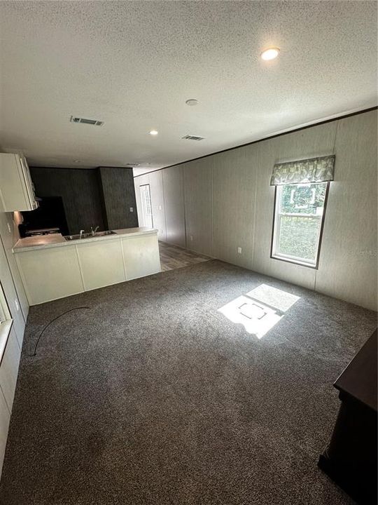 На продажу: $119,000 (2 спален, 2 ванн, 672 Квадратных фут)