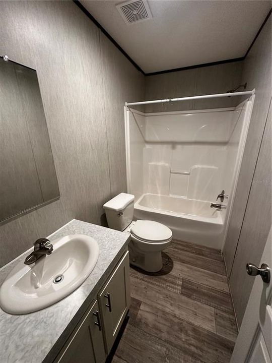 На продажу: $119,000 (2 спален, 2 ванн, 672 Квадратных фут)