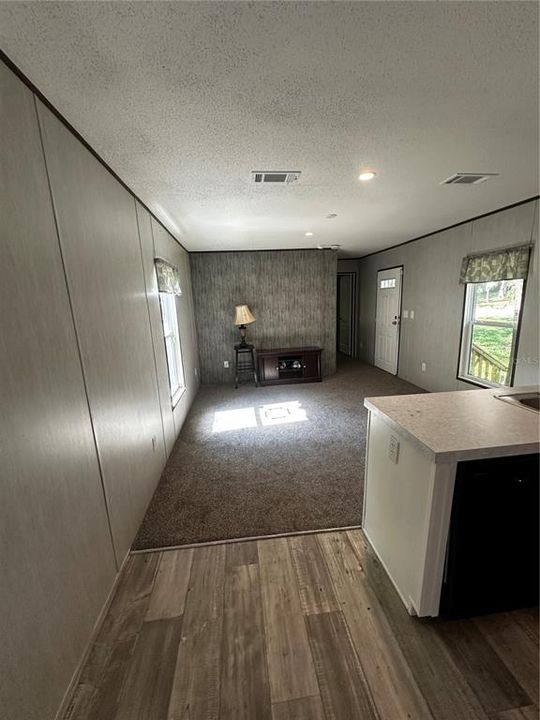 На продажу: $119,000 (2 спален, 2 ванн, 672 Квадратных фут)